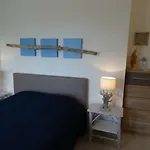 8 Au Village Marin
